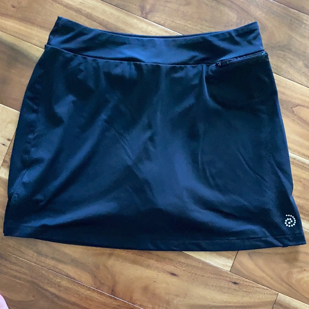 Athletic skort by “be inspired”- black size small -elastic waist with key pocket